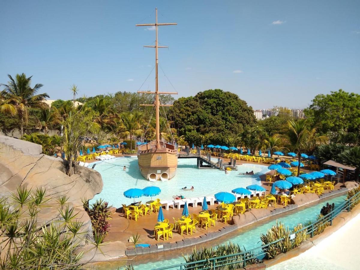 Villa Di Roma Piazza - JC TEMPORADA Caldas Novas Esterno foto