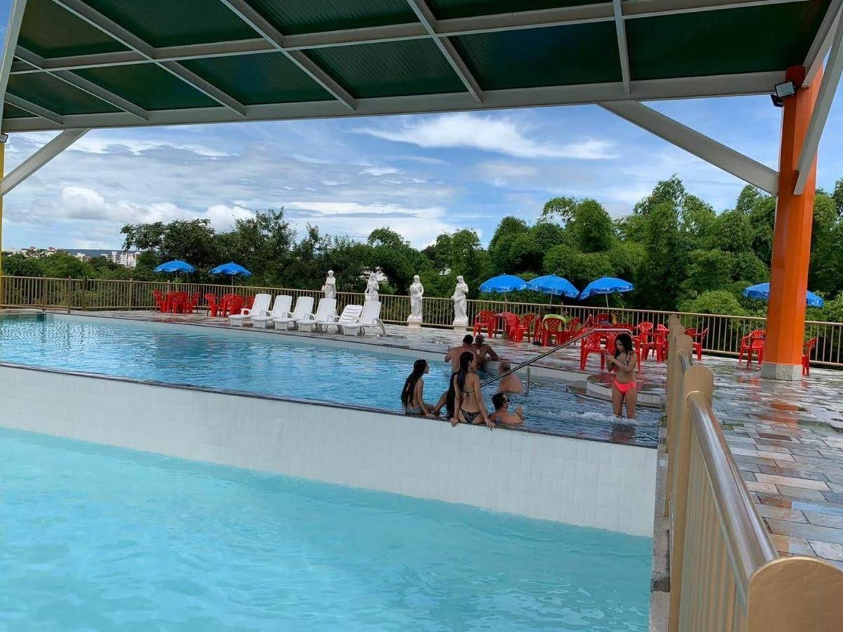Villa Di Roma Piazza - JC TEMPORADA Caldas Novas Esterno foto