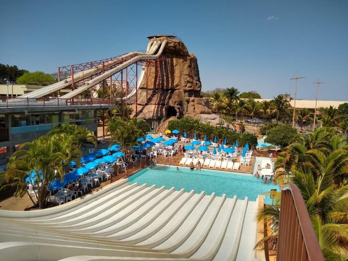 Villa Di Roma Piazza - JC TEMPORADA Caldas Novas Esterno foto