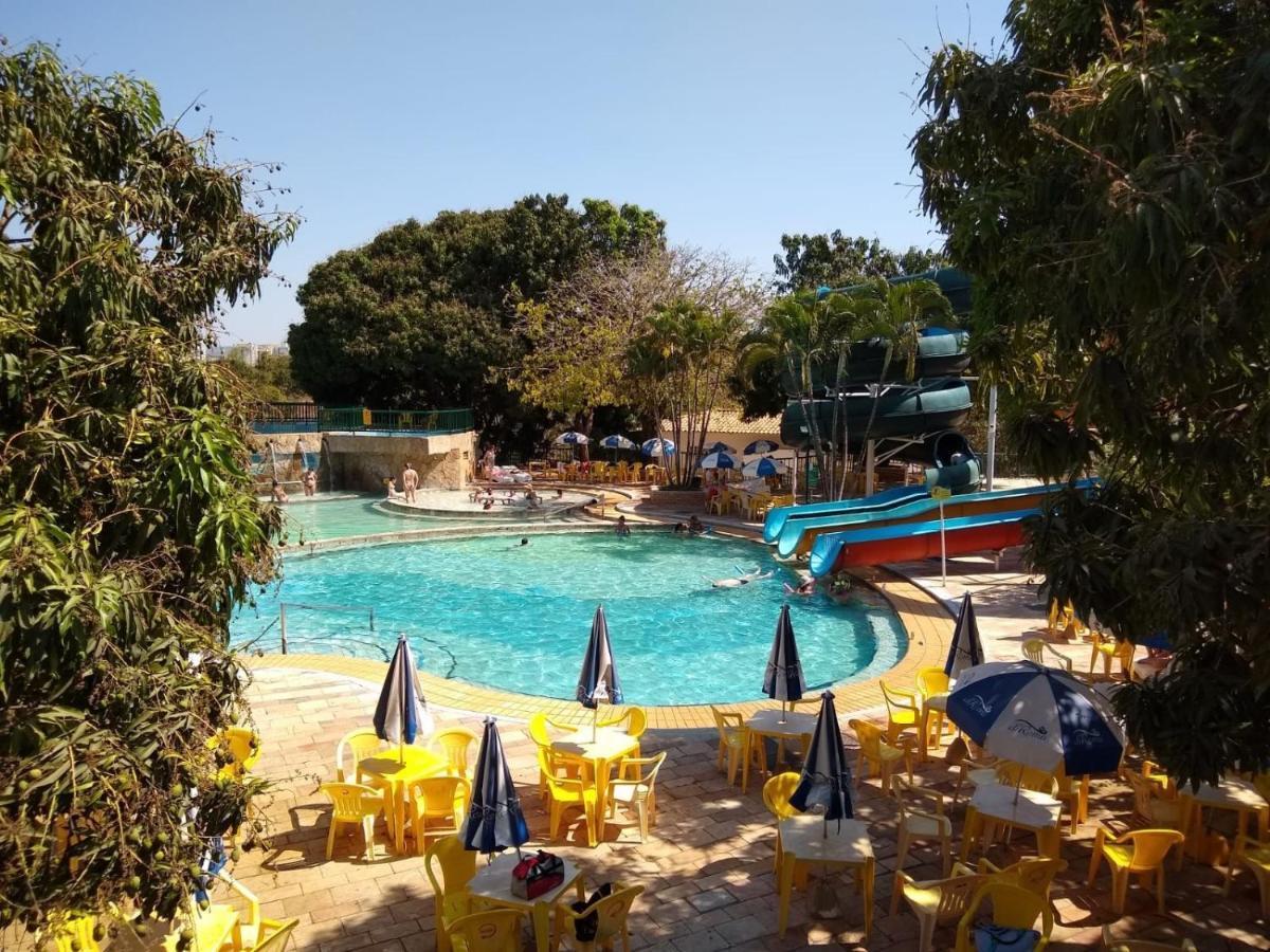 Villa Di Roma Piazza - JC TEMPORADA Caldas Novas Esterno foto